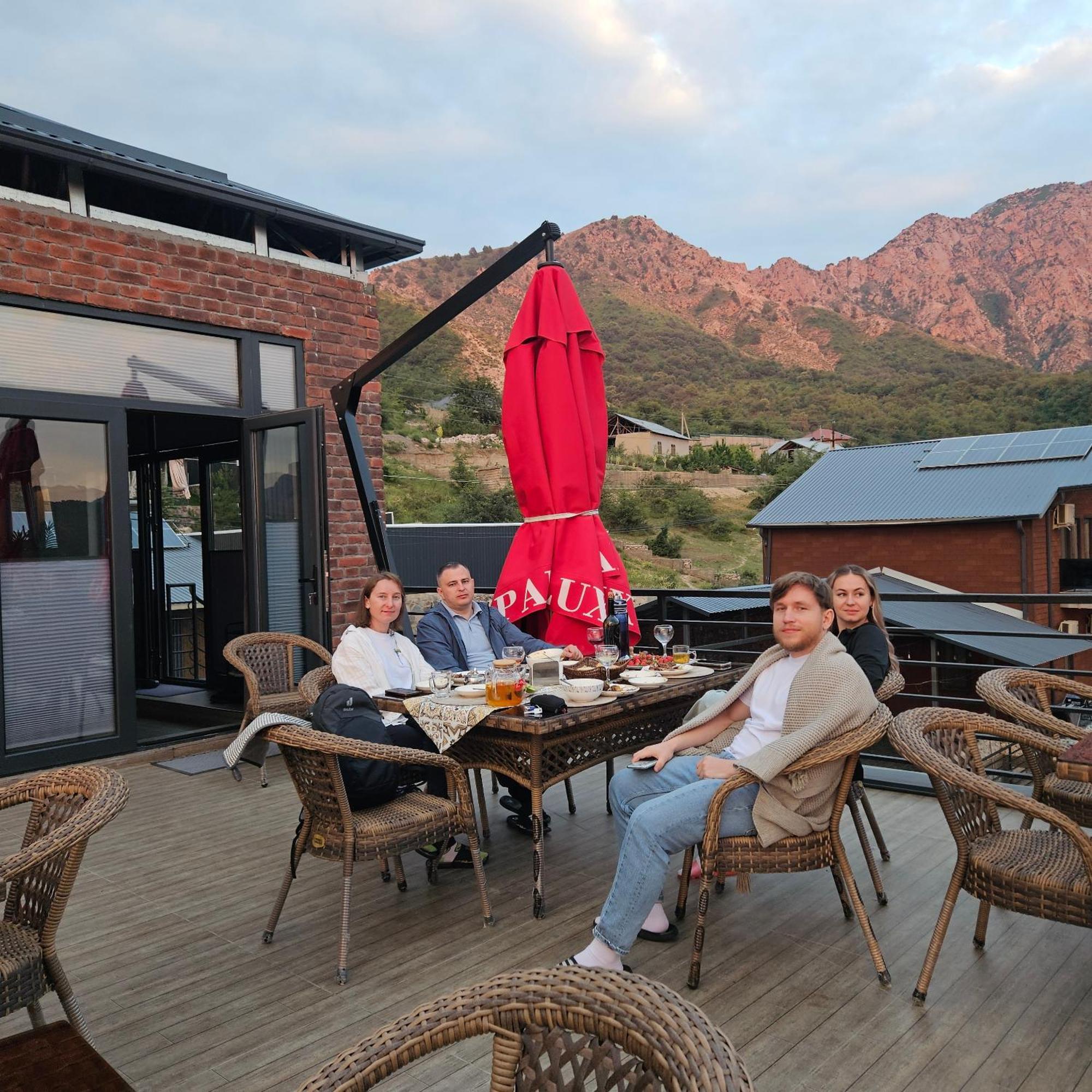 Gasthaus Panorama Lux Chimgan Exterior foto